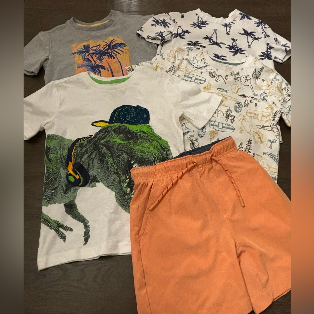 Boys Tommy Bahama lot of 5 shirts and short